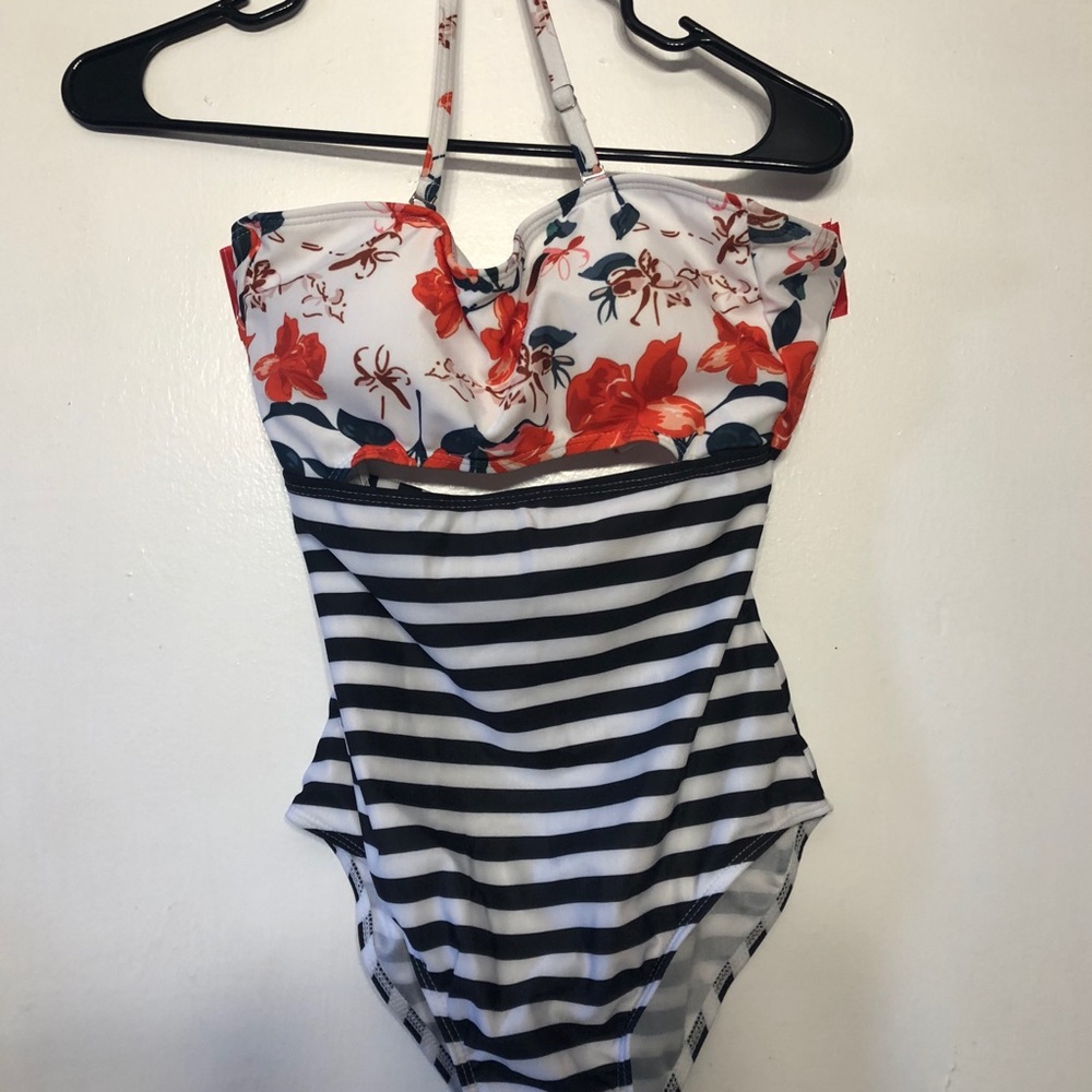 Bathing suit